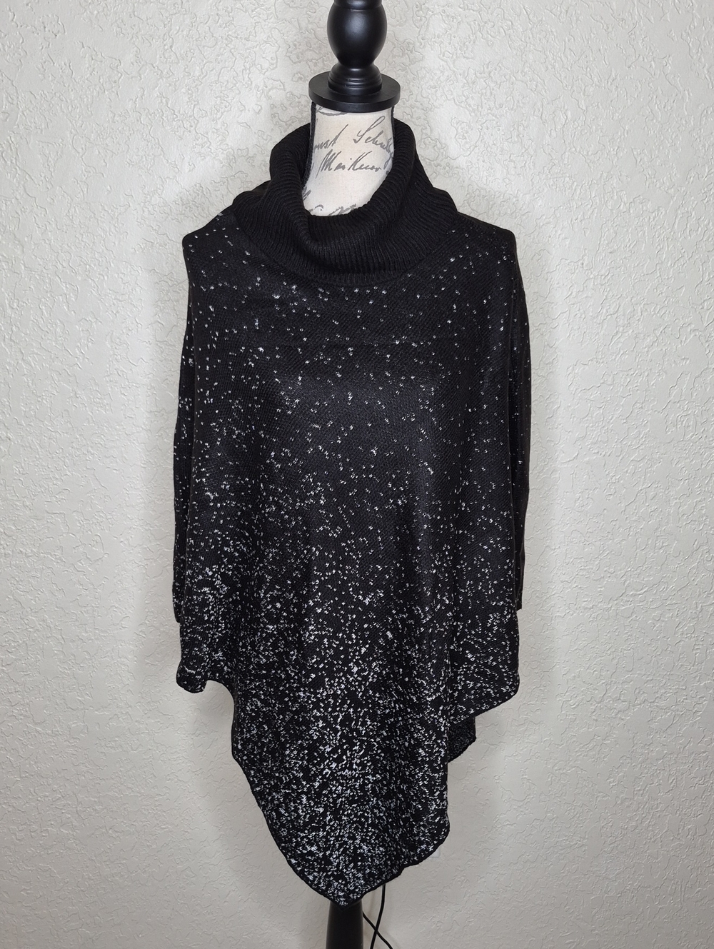 Chico's Turtlneck Metallic Detail Poncho Size L/XL